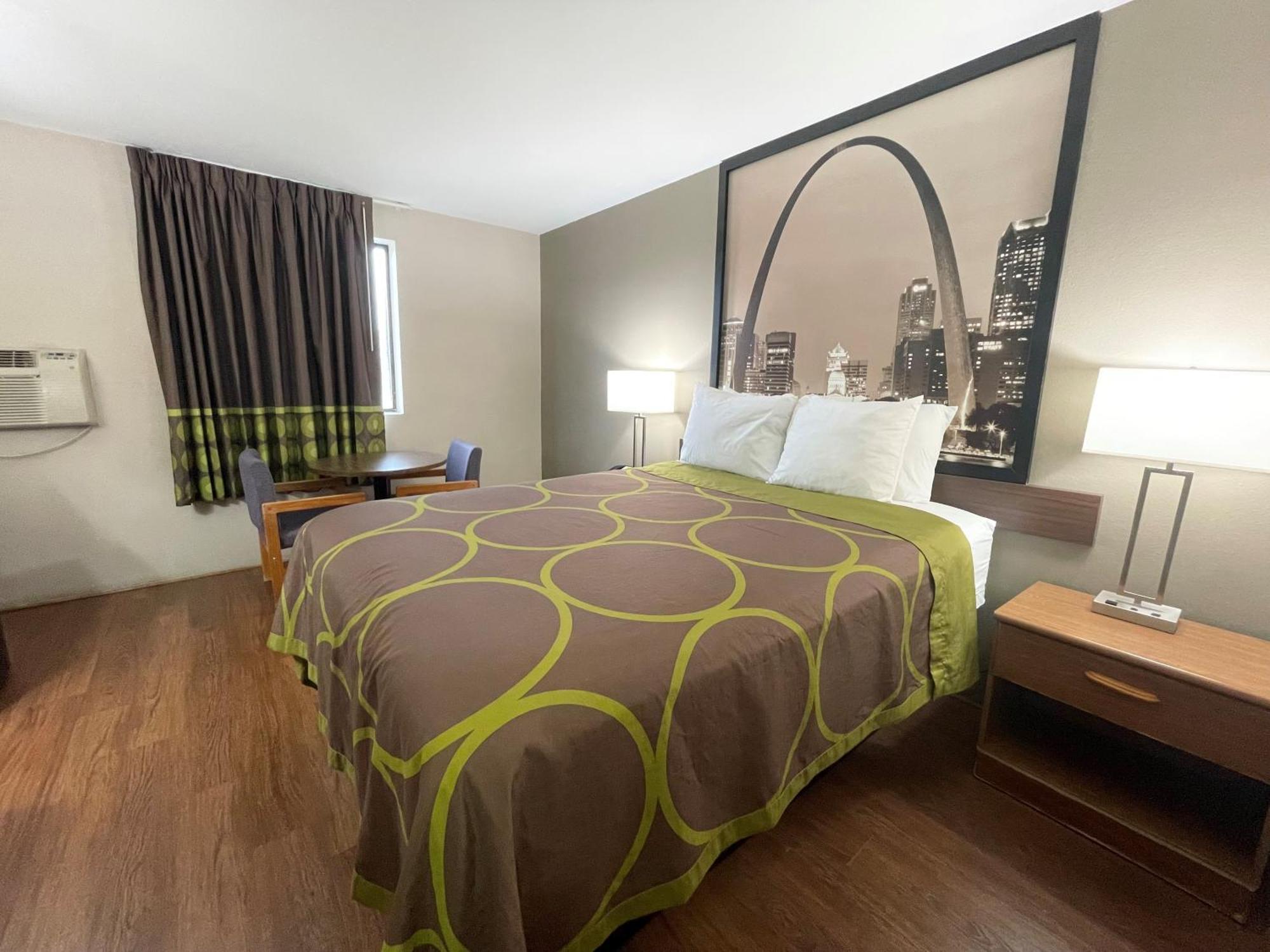 Super 8 By Wyndham Eureka/six Flags Nearby 2* Eureka